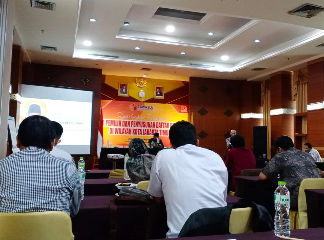 USM ingatkan potensi pindah memilih bagi Mahasiswa dalam kegiatan sosialisasi daftar pemilih Bawaslu Jaktim