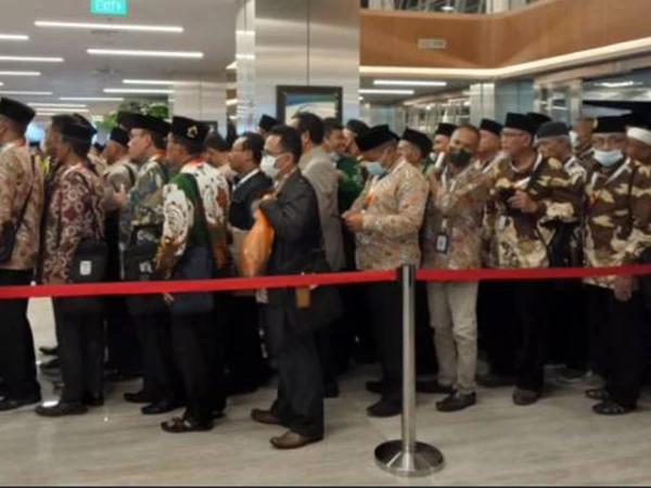 Suasana Antrian E-Voting Calon Pimpinan dan Pengurus Muhammadiyah di Muktamar ke-48