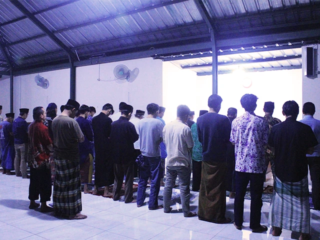 Universitas Saintek Muhammadiyah Gelar Sholat Gerhana Bulan