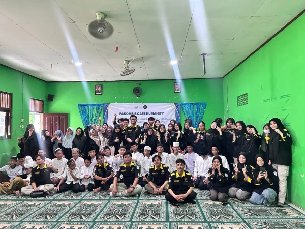 Mahasiswa Fakombis USM Tebar Kebaikan Lewat Fakombis Care Humanity 2025