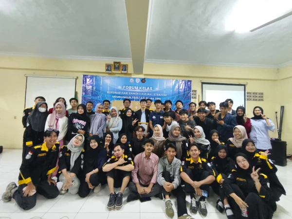 BEM FAKULTAS KOMUNIKASI DAN BISNIS UNIVERSITAS SAINTEK MUHAMMADIYAH MENGGELAR KEGIATAN FORUM KELAS UNTUK MENDUKUNG MAHASISWA SAINTEKMU AGAR BERPRESTASI