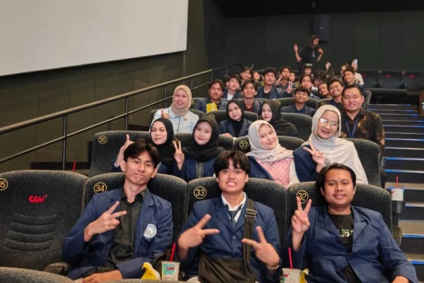 Mahasiswa Film dan TV SaintekMu Hadiri Pemutaran Film Nasional “Darah dan Doa” dalam Rangka Hari Film Nasional