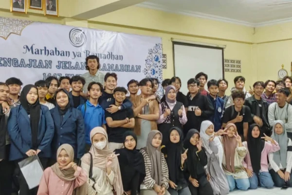 Training Mahasiswa: Membangun Komunikasi Efektif dengan Media