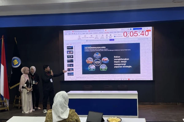 Tiga Mahasiswa Fakombis SaintekMu Jadi Finalis Budi Luhur Business Case Competition 2026
