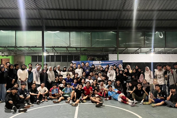 Fakombis SaintekMu Gelar Fun Match Trofeo Dekanat, Pererat Solidaritas Mahasiswa dan Dosen