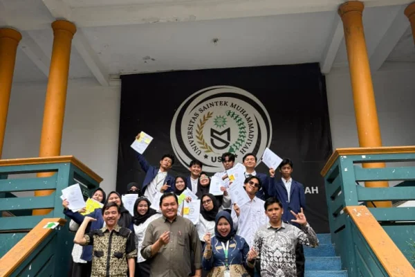 Seminar Proposal Skripsi Fakultas Komunikasi Dan Bisnis SaintekMu Berlangsung Sukses